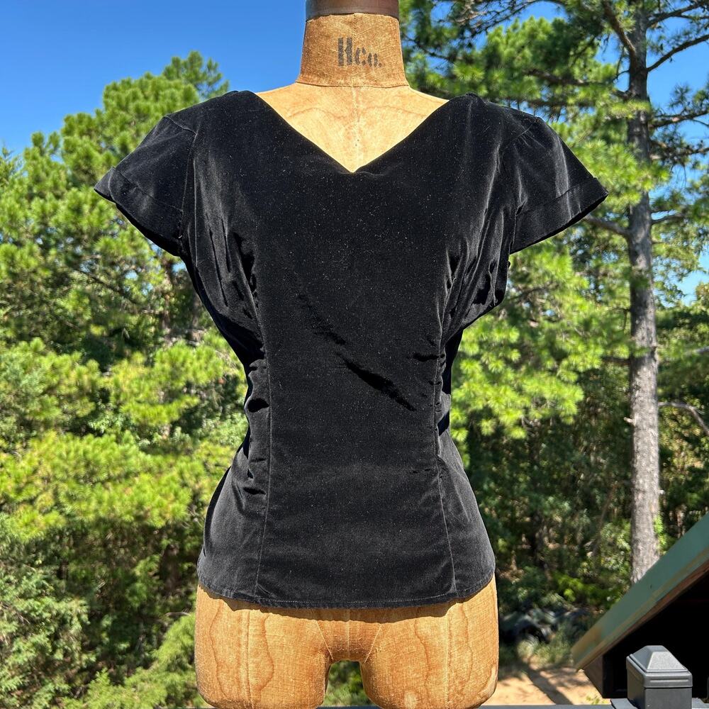 Vintage 50s Black Velvet Pinup Rockabilly Minimalist Metal Side Zip Top M